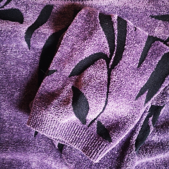 TRADITION vintage textured purple floral sweater - Picture 3 of 8